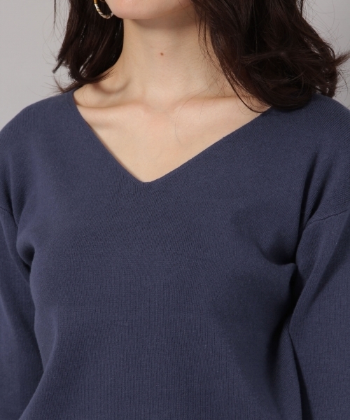 Andemiu（アンデミュウ）の「アクセツキＶネックプルオーバー7分袖787750（ニット/セーター・レディース・ライトグレー/ネイビー/オフホワイト/イエロー/グリーン・FREE）」の12枚目の写真