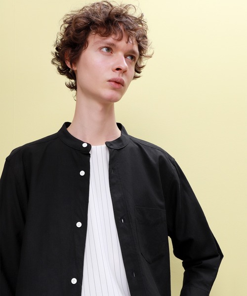 EMMA CLOTHES（エマクローズ）の「Authentic Oxford Shirt オックスフォードストレッチシャツ バンドカラー 半袖/7分袖（シャツ/ブラウス・メンズ・オフホワイト/ベージュ/ブラック/ネイビー/グレー/ベージュ系その他/ブラック系その他/ブルー系その他/ホワイト系その他/グレー系その他/オリーブドラブ/ブルー系その他2/グリーン系その他/ブルー系その他3/ブルー/サックスブルー・L/M/XL）」の4枚目の写真