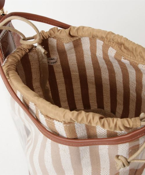 le.coeur blanc（ルクールブラン）の「【WEB限定PRICE】pvcボーダーバッグ（ショルダーバッグ・レディース・ベージュ系その他2/ブルー系その他4・FREE）」の6枚目の写真