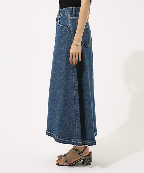 AZUL by moussy(アズールバイマウジー)の「デニムフレアスカート(デニムスカート・レディース・ブルー・LARGE/SMALL/MEDIUM)」の6枚目の写真