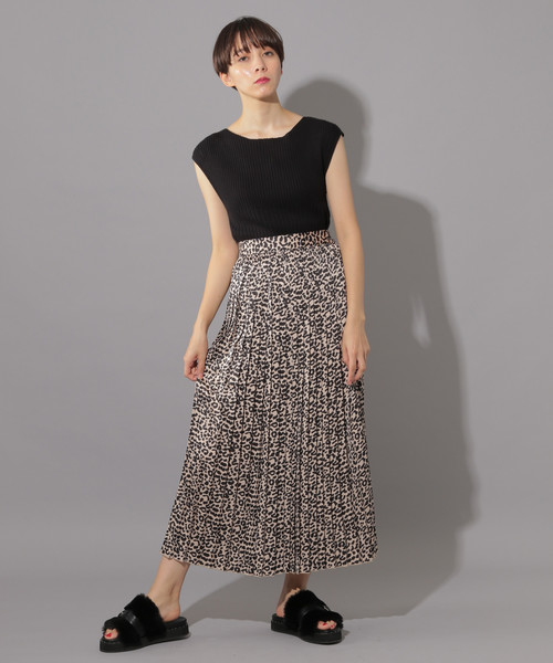 PAGEBOY(ページボーイ)の「リブボートネックフレンチスリーブ(ニット/セーター・レディース・ホワイト/ブラック/パープル/グレー・FREE)」の16枚目の写真