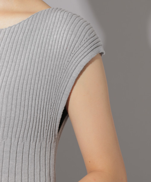 PAGEBOY(ページボーイ)の「リブボートネックフレンチスリーブ(ニット/セーター・レディース・ホワイト/ブラック/パープル/グレー・FREE)」の10枚目の写真