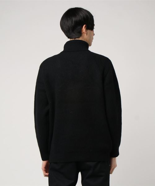GLOSTER（グロスター）の「片畦タートルネックニット（ニット/セーター・メンズ・ホワイト/ブラック・M/L/S/XL）」の20枚目の写真