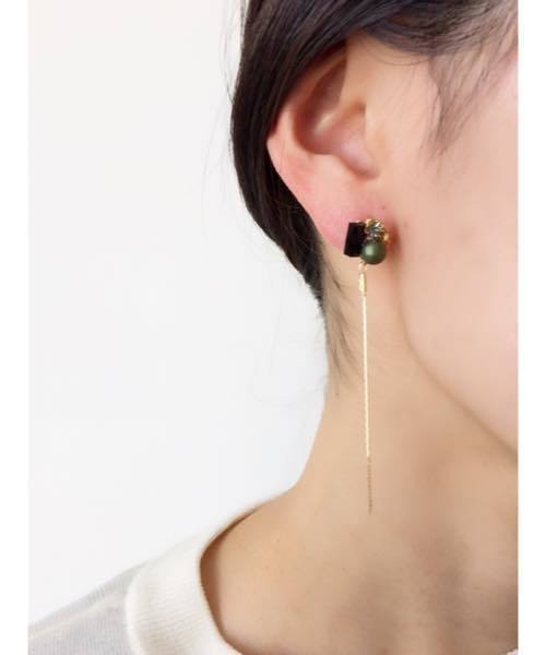 tone（トーン）の「【kodemari】bijou chain　ピアス（ピアス（両耳用）・レディース・ベージュ/カーキ・FREE）」の5枚目の写真
