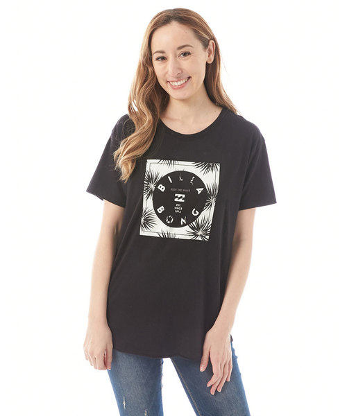 BILLABONG（ビラボン）の「BILLABONG レディース SQUARE LOGO ラウンドヘムＴシャツ/ビラボン ロゴT ボタニカル柄（Tシャツ/カットソー・レディース・ホワイト/ブラック/グリーン・MEDIUM/LARGE）」の2枚目の写真