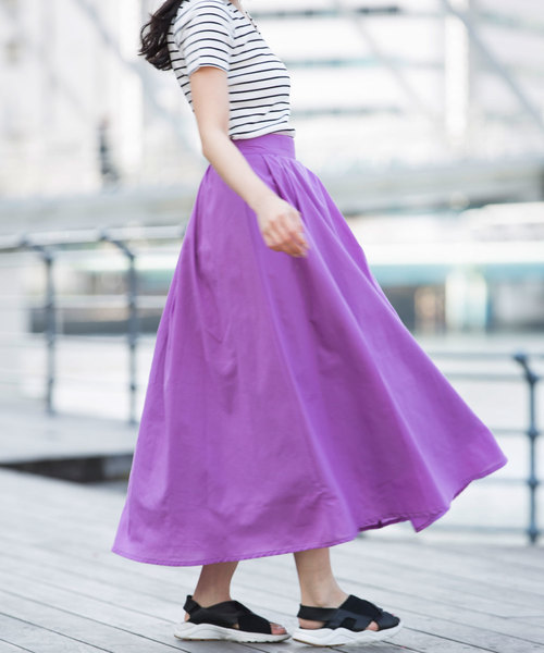 Luz Llena（ラズレナ）の「ロングフレアスカート（スカート・レディース・ブラック/グリーン/パープル/イエロー・MEDIUM）」の3枚目の写真