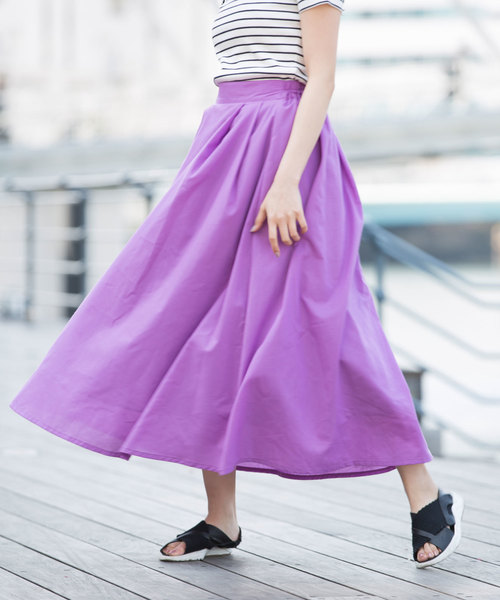 Luz Llena（ラズレナ）の「ロングフレアスカート（スカート・レディース・ブラック/グリーン/パープル/イエロー・MEDIUM）」の13枚目の写真