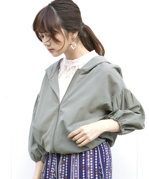 rps（アールピーエス）の「ドロップショルダーボリュームフーディー（パーカー・レディース・ブラック/ベージュ/カーキ・M）」の3枚目の写真