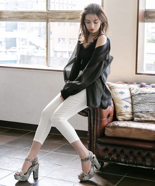 Newlyme（ニューリーミー）の「超ストレッチクロップドスキニーパンツ（その他パンツ・レディース・ベージュ系その他/ブルー/ホワイト/インディゴブルー/カーキ/ブラック・LARGE/MEDIUM/SMALL/X-LARGE）」の9枚目の写真