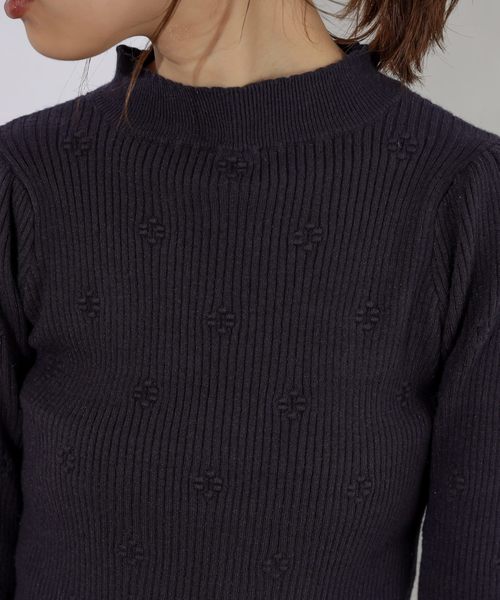 natural couture(ナチュラルクチュール)の「フラワー刺繍リブトップス/セットアップ(ニット/セーター・レディース・アイボリー/ネイビー/ピンク・FREE)」の5枚目の写真