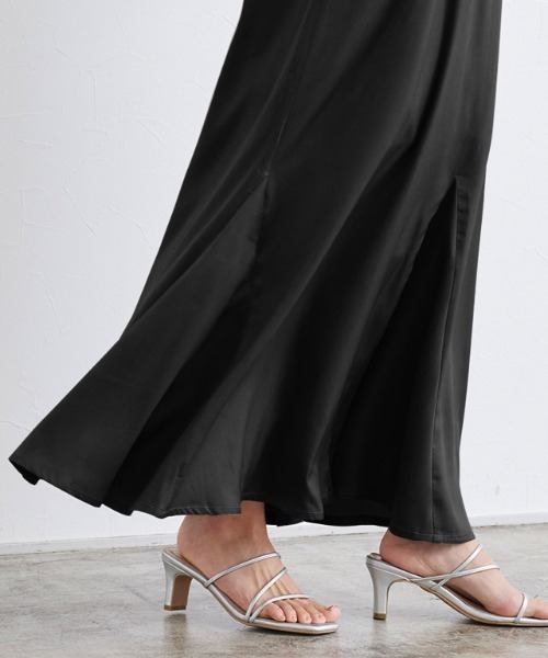 Pierrot（ピエロ）の「【手洗い可】サテンマーメイドラインキャミワンピース（ワンピース・レディース・ブラック/ベージュ/モカ/ブラウン系その他/ブラウン/グレー系その他・M/L）」の22枚目の写真