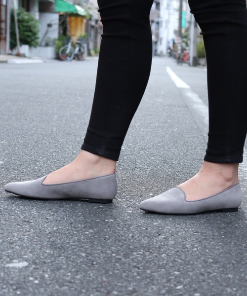 LibertyDoll（リバティードール）の「LiBERTYDOLL /クラシカルなポインテッドトゥ フラット美脚オペラパンプス(5324)（パンプス・レディース・ブラック/グレー/ベージュ/レオパード/レッド/モスグリーン/サックスブルー/チェック/ネイビー/ブラック系その他/シルバー/シルバー系その他/ゴールド系その他/ブラック系その他2・SS/S/M/L/LL/XL）」の5枚目の写真