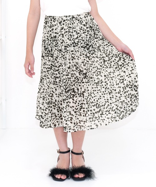 Bee des Bee(ビーデスビー)の「プリーツスカート(スカート・キッズ・ナチュラル/ミント/グレイッシュブルー/ブラック/ブラウン/ブラック系その他/ベージュ系その他・130cm/150cm/100cm/120cm/110cm/140cm)」の4枚目の写真