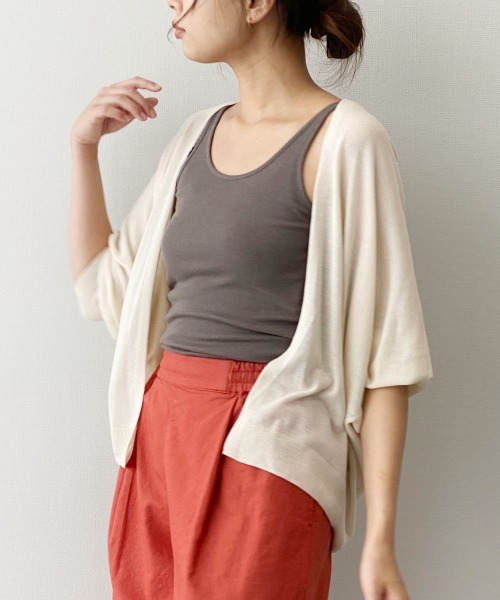 LAKOLE（ラコレ）の「【接触冷感】14Gドルマンショートカーディガン / LAKOLE（カーディガン/ボレロ・レディース・ライトベージュ/ライラック/ライトグリーン/ブラック/オフホワイト・FREE）」の2枚目の写真