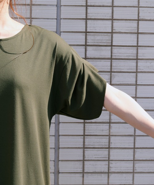 cheriella（シェリエラ）の「(入荷無し)【cheriella】ボリューム袖COOLタッチスリットワンピース（ワンピース・レディース・ブラック/ネイビー/カーキ/モカ・M）」の13枚目の写真