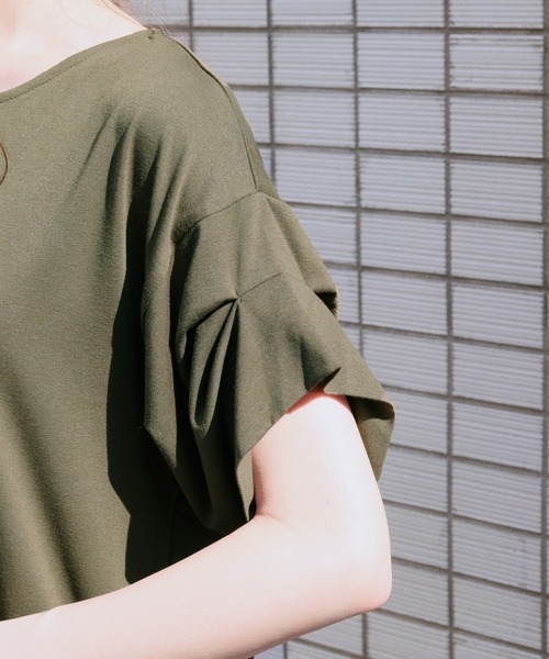 cheriella（シェリエラ）の「(入荷無し)【cheriella】ボリューム袖COOLタッチスリットワンピース（ワンピース・レディース・ブラック/ネイビー/カーキ/モカ・M）」の14枚目の写真