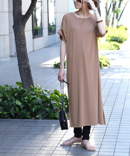 cheriella（シェリエラ）の「(入荷無し)【cheriella】ボリューム袖COOLタッチスリットワンピース（ワンピース・レディース・ブラック/ネイビー/カーキ/モカ・M）」の19枚目の写真