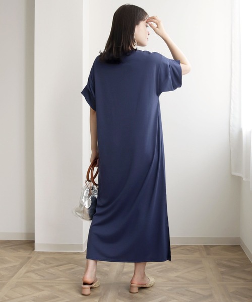cheriella（シェリエラ）の「(入荷無し)【cheriella】ボリューム袖COOLタッチスリットワンピース（ワンピース・レディース・ブラック/ネイビー/カーキ/モカ・M）」の21枚目の写真