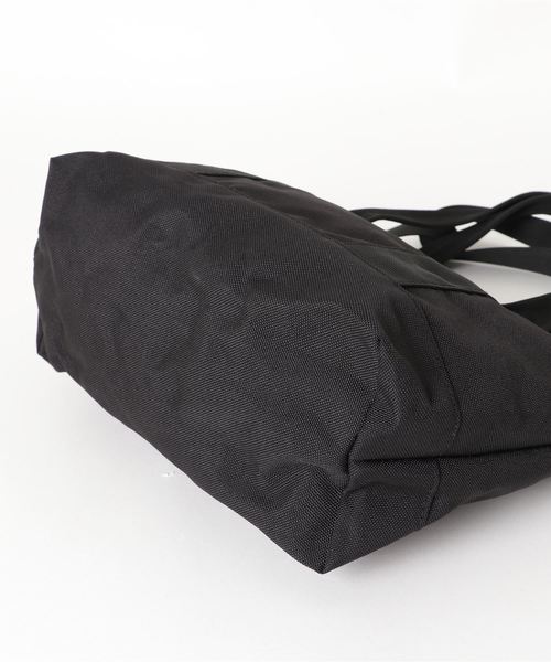 BEN DAVIS(ベンデイビス)の「《BEN DAVIS》TRAVEL SHOULDER(ショルダーバッグ・メンズ・ブラック×ブラック/ブラック×パープル/ブラック×レッド・FREE)」の5枚目の写真