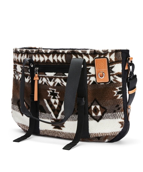 LOEWE（ロエベ）の「トートバッグ（フリース テキスタイル