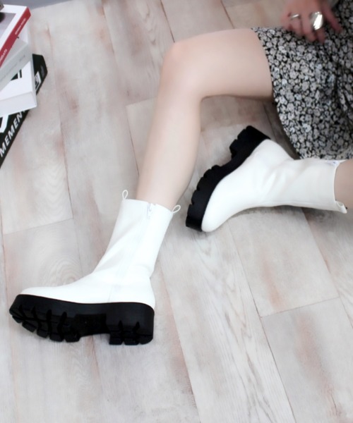 VIVIAN（ヴィヴィアン）の「厚底サイドゴアブーツ（ブーツ・レディース・ブラック/ホワイト・LL/M/L）」の2枚目の写真