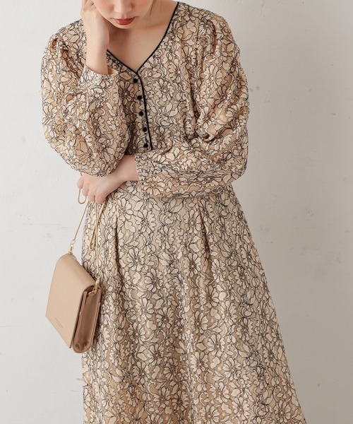 natural couture（ナチュラルクチュール）の「裾パイピング大人レースワンピース（ワンピース・レディース・アイボリー/サックスブルー/ブラック・FREE）」の6枚目の写真