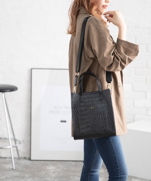 Newlyme（ニューリーミー）の「スクエア2WAYトートバッグ（ショルダーバッグ・レディース・ブラック/ベージュ/ブラウン/グレー/ブルー/ブラック系その他/ブラウン系その他/パイソン/ブラウン系その他3/ベージュ系その他/ブラック系その他2/ブラウン系その他2・FREE）」の20枚目の写真