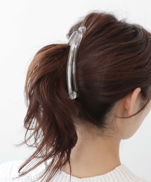 Three Four Time(スリーフォータイム)の「クリアアクリルバナナクリップ(バレッタ/ヘアクリップ・レディース・ブラック/ブラウン/カーキ/クリア・FREE)」の4枚目の写真