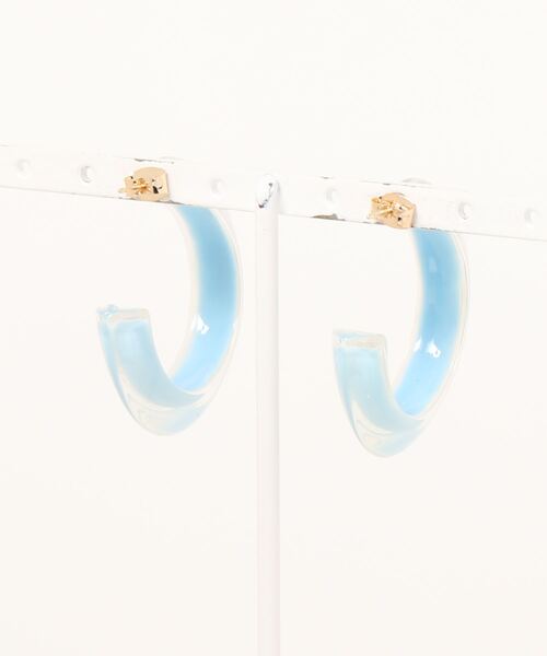 jouetie（ジュエティ）の「クリアカラーフープピアス（ピアス（両耳用）・レディース・ライトブルー/グリーン/クリア・FREE）」の4枚目の写真