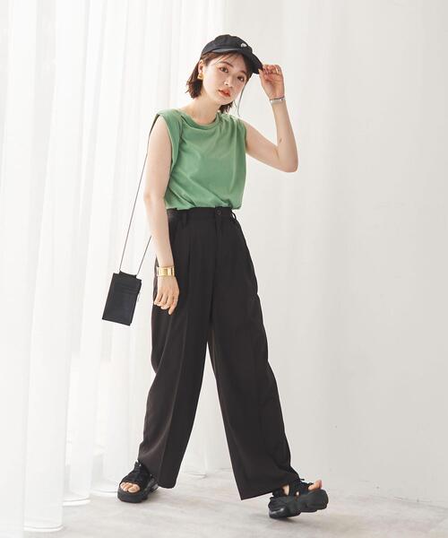 coen（コーエン）の「接触冷感機能付き2タックカラーパンツ（スラックス・レディース・ベージュ/ロイヤルブルー/レッド/ブラック/イエロー・LARGE/SMALL/MEDIUM）」の7枚目の写真