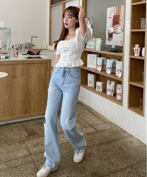 SONA（ソナ）の「SONYUNARA ロングワイドデニムジーンズ（デニムパンツ・レディース・ライトブルー・SMALL/MEDIUM）」の2枚目の写真