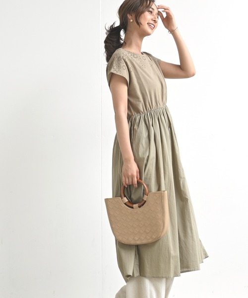 rps（アールピーエス）の「フラワーシフリワンピース（ワンピース・レディース・ベージュ/ネイビー/カーキ・M）」の8枚目の写真