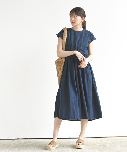 rps（アールピーエス）の「フラワーシフリワンピース（ワンピース・レディース・ベージュ/ネイビー/カーキ・M）」の16枚目の写真