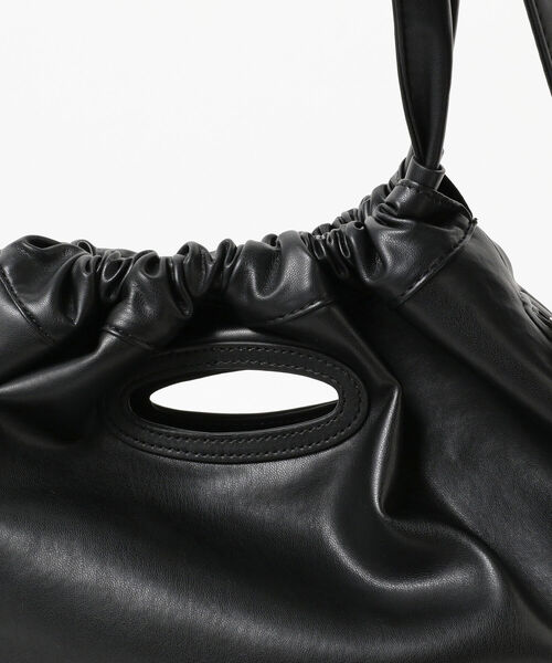 Ray BEAMS（レイビームス）の「Ray BEAMS / ビッグ 巾着 バッグ（ショルダーバッグ・レディース・ブラック/オフホワイト・ONE SIZE）」の17枚目の写真