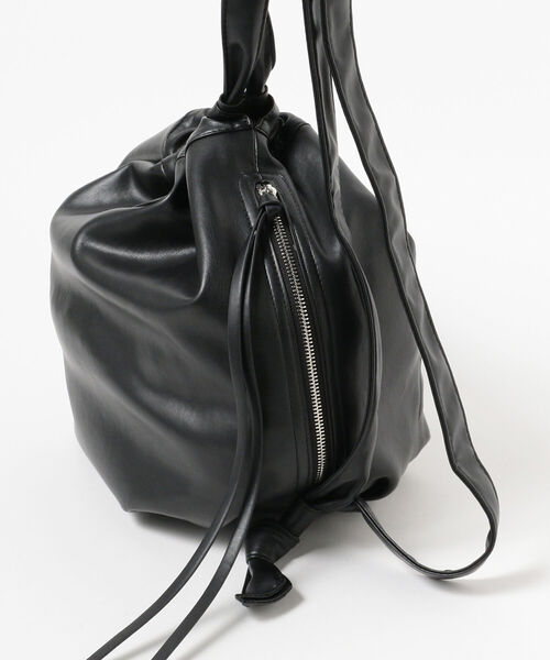 Ray BEAMS（レイビームス）の「Ray BEAMS / ビッグ 巾着 バッグ（ショルダーバッグ・レディース・ブラック/オフホワイト・ONE SIZE）」の18枚目の写真