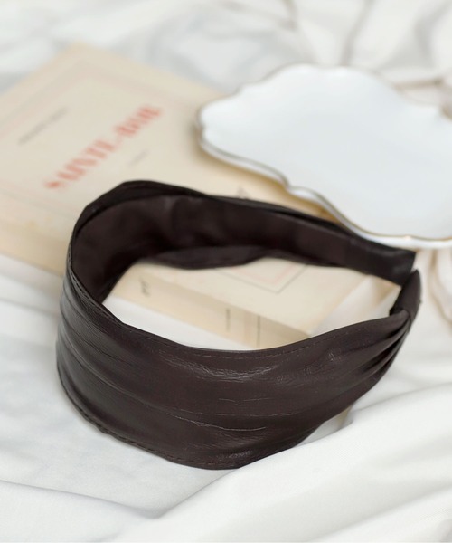 ANEMONE（アネモネ）の「クラシカルワイドカチューシャ（カチューシャ・レディース・ブラック/ダークブラウン/グレー/キャメル・FREE）」の4枚目の写真