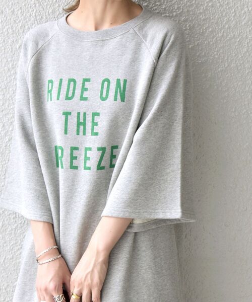 SHIPS any(シップス エニィ)の「【SHIPS any別注】THE KNiTS: ロゴ ハーフスリーブ オーバー スウェット(スウェット・レディース・チャコールグレー/グレー・ONE SIZE)」の14枚目の写真