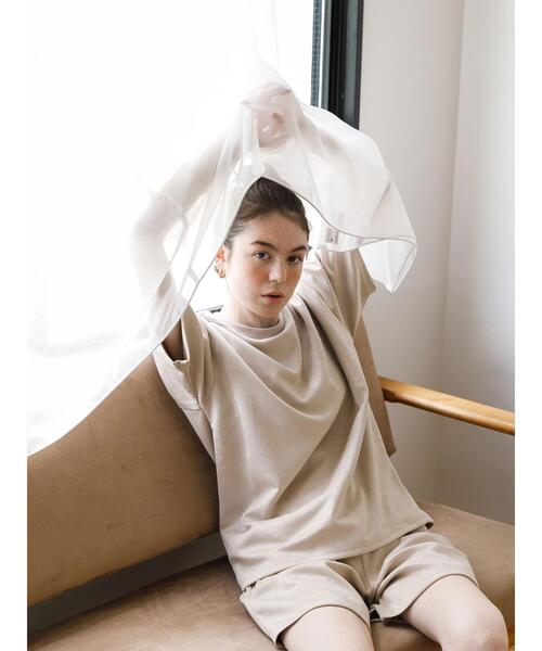 koe(コエ)の「フェイクスエードショーツ21FW*(その他パンツ・レディース・カーキ/ライトベージュ/ライトグレー/キャメル・L/M/S)」の12枚目の写真