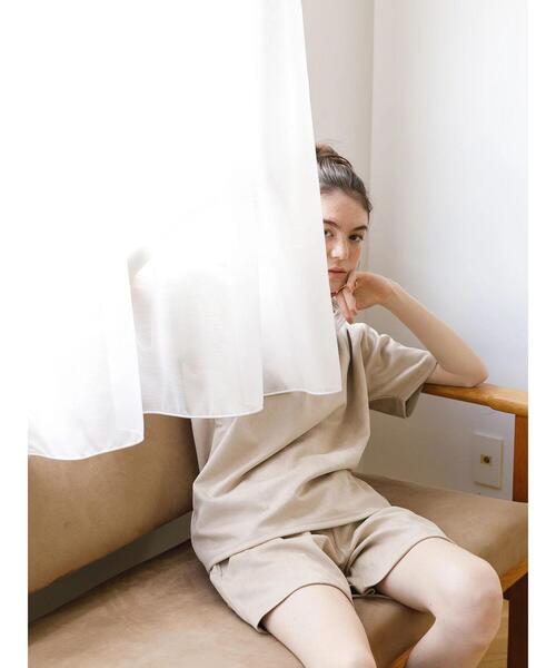 koe(コエ)の「フェイクスエードショーツ21FW*(その他パンツ・レディース・カーキ/ライトベージュ/ライトグレー/キャメル・L/M/S)」の13枚目の写真