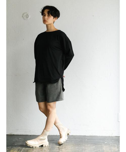 koe(コエ)の「フェイクスエードショーツ21FW*(その他パンツ・レディース・カーキ/ライトベージュ/ライトグレー/キャメル・L/M/S)」の16枚目の写真