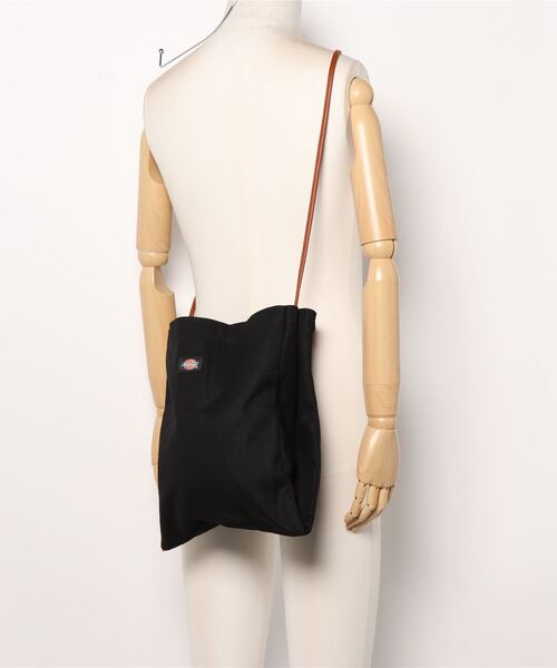 Dickies(ディッキーズ)の「Dickies TWO ROOMS CANVAS SHOULDERBAG(ショルダーバッグ・メンズ・サックスブルー/ライトブラウン/ブラック/オフホワイト・FREE)」の10枚目の写真