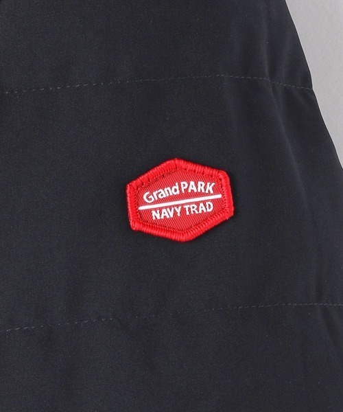 Grand PARK（グランドパーク）の「2WAY　ミドルダウンコート（ダウンジャケット/コート・レディース・ブラック/モカ/ネイビー・MEDIUM/LARGE）」の10枚目の写真
