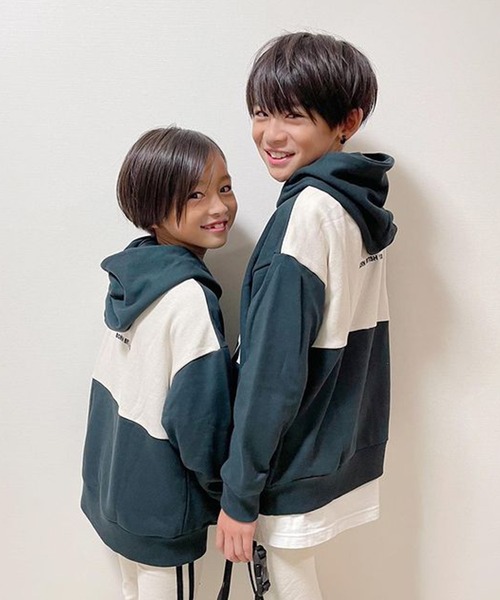 KANGOL（カンゴール）の「【KANGOL KIDS】裏毛バックバイカラーパーカー（パーカー・キッズ・ブラック/サックスブルー/モカ・130㎝/140㎝/150cm/120cm）」の17枚目の写真