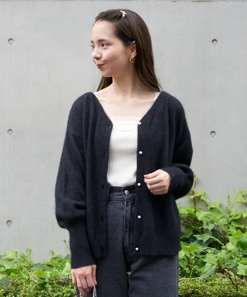 flower(フラワー)の「フラッフニットカーディガン3(カーディガン/ボレロ・レディース・アイボリー/ブラック/グレー/ブラウン/ブルー/ピンク・FREE)」の4枚目の写真