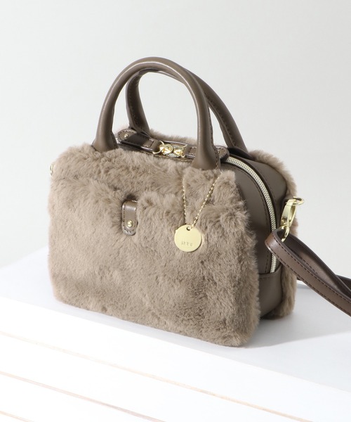 ikka（イッカ）の「エコファーミニ手提げショルダーバッグ（ショルダーバッグ・レディース・オフホワイト/ダークグリーン/ブラウン/ピンク・FREE）」の3枚目の写真