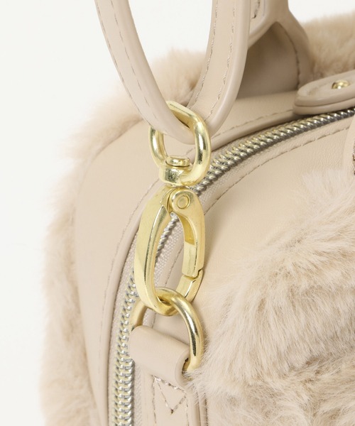 ikka（イッカ）の「エコファーミニ手提げショルダーバッグ（ショルダーバッグ・レディース・オフホワイト/ダークグリーン/ブラウン/ピンク・FREE）」の13枚目の写真