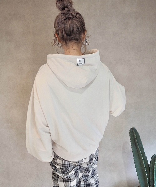 HWG_5(エイチダブルゴー)の「HWG_5オリジナル ビッグシルエットロゴパーカー - hwg -(パーカー・レディース・ピンク/ホワイト/ブラック・FREE)」の16枚目の写真