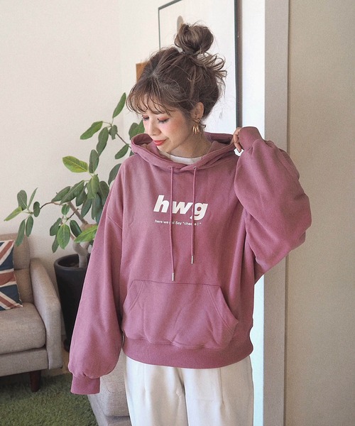 HWG_5(エイチダブルゴー)の「HWG_5オリジナル ビッグシルエットロゴパーカー - hwg -(パーカー・レディース・ピンク/ホワイト/ブラック・FREE)」の5枚目の写真