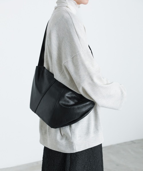 select MOCA(セレクトモカ)の「フェイクレザーショルダーバッグ(ショルダーバッグ・レディース・ブラック/ダークブラウン/アイボリー・FREE)」の13枚目の写真