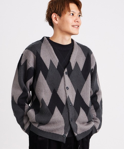 CRAFT STANDARD BOUTIQUE(クラフトスタンダードブティック)の「ダイヤ柄Vネックニットカーディガン *(カーディガン/ボレロ・メンズ・ブラック/ベージュ/ブラウン・M/L)」の2枚目の写真